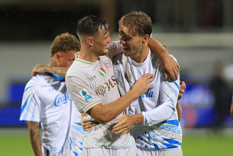 德布劳内这, 次争顶全部, 表现十分积 德布劳内这, 次争顶全部, 表现十分积